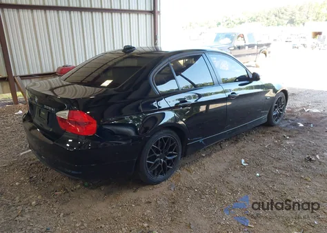 2006 BMW 325Xi z USA, uszkodzony, nr VIN WBAVD13596KV08615